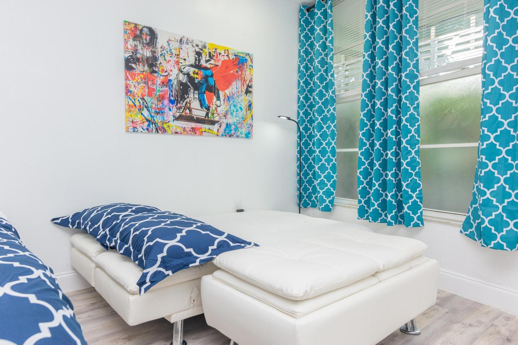 Ocean Drive Deco W/2 Queen Beds, Steps 2 Apartamento *
